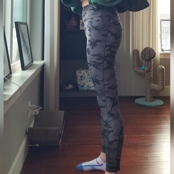 Pink Camo Leggings - Picture 7 of 7
